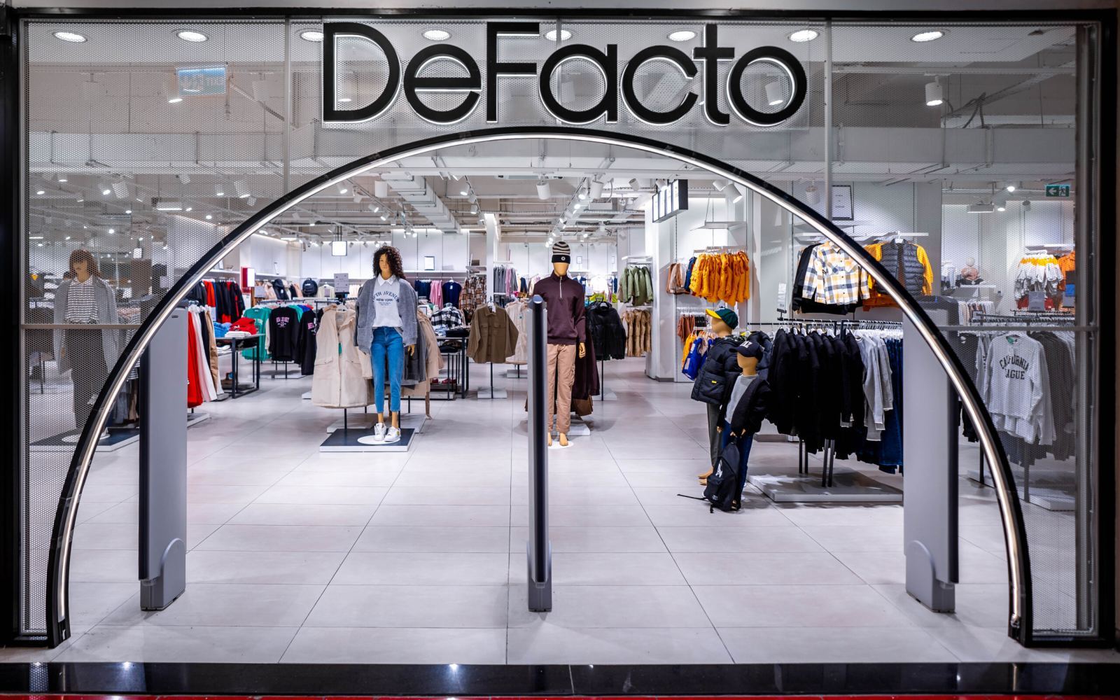 La boutique DeFacto au 1er niveau